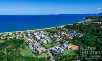 Imagem 4: ![CDATA[Casa de alto padrão a venda em condomínio fechado de frente para o mar, Balneário