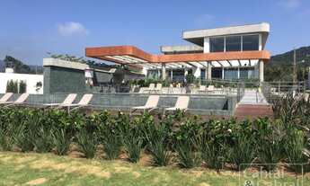 Imagem 7: ![CDATA[Casa de alto padrão a venda em condomínio fechado de frente para o mar, Balneário