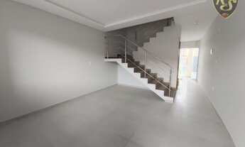 Imagem 6: Sobrado no Centro de Piçarras