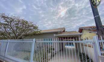 Imagem 2: Belíssima casa mobiliada com 03 dormitórios - Centro / Balenário Piçarras