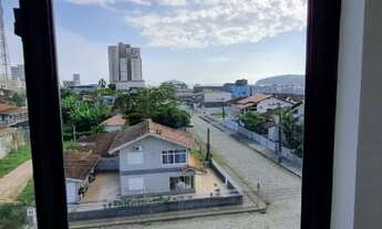 Imagem 3: H1 - Apartamento semimobiliado com 02 dormitórios - Centro de Balneário Piçarras