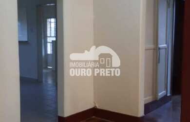Imagem 3: ![CDATA[Casa no Bairro Antonio Dias, com 5 quartos]]
