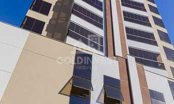 Imagem 1: ![CDATA[Apartamento semi mobiliado 2 suítes com terraço no Centro]]