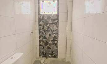 Imagem 7: ![CDATA[Última unidade Sobrado com passagem latera e amplo terreno na Limeira]]