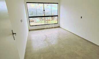 Imagem 5: ![CDATA[Última unidade Sobrado com passagem latera e amplo terreno na Limeira]]