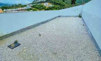 Imagem 4: ![CDATA[Última unidade Sobrado com passagem latera e amplo terreno na Limeira]]