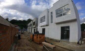 Imagem: ! CDATA Sobrado semi mobiliado em condomínio