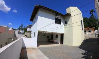 Imagem 5: ![CDATA[Casa semi mobiliada com 1 suíte e 2 quartos no bairro Cedro Alto]]