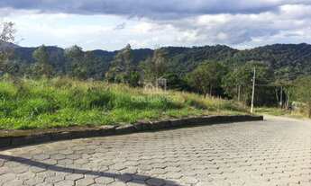 Imagem 4: ![CDATA[Terreno no Bairro Primeiro de Maio ]]