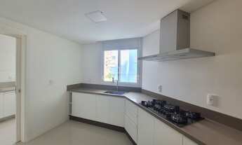 Imagem 7: ![CDATA[Residencial Green Park com 3 suítes no Centro de Brusque!! Oportunidade única par