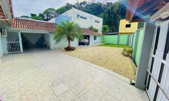 Imagem: ! CDATA Casa com 4 quartos no Bairro Águas