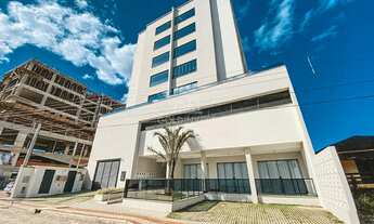 Imagem 3: ![CDATA[Apartamento com 2 suítes no Centro (aceita negociação direto)]]