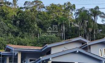 Imagem: ! CDATA Casa com 4 quartos no bairro Guarani