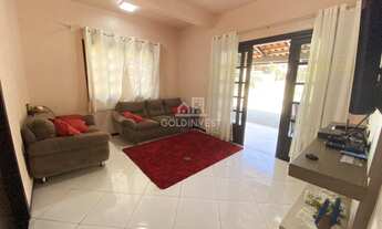 Imagem 4: ![CDATA[Casa com 3 quartos 135 m² Travessa Lagoa Dourada terreno grande com 804 m² a 10