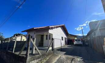 Imagem 6: ![CDATA[Casa em Guabiruba 2 quartos a 5 minutos Centro de Guabiruba]]