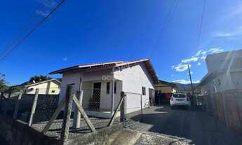 Imagem: ! CDATA Casa em Guabiruba 2 quartos a 5