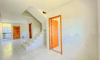 Imagem 7: ![CDATA[Sobrado com passagem lateral com espaço para área de festa em Águas Claras]]