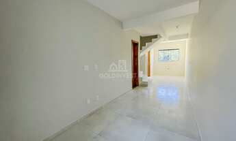 Imagem 4: ![CDATA[Sobrado com passagem lateral com espaço para área de festa em Águas Claras]]