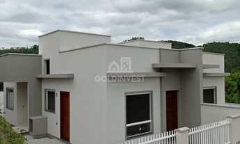 Imagem 2: ![CDATA[Casa baixa com 2 quartos com passagem lateral no bairro Lageado Baixo *Entrada Pa