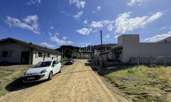 Imagem: ! CDATA Terreno plano pronto para construir