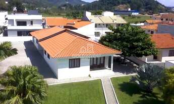 Imagem 5: ![CDATA[Terreno com aproximadamente 1.300 m² no Jardim Azaleia ]]