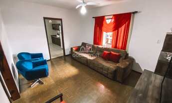 Imagem 6: ![CDATA[Casa com 3 dormitórios, área de festas e amplo terreno no bairro Gávea em Rodeio