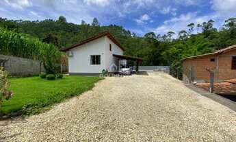 Imagem: ! CDATA Casa com 3 quartos e amplo espaço