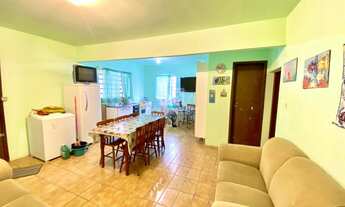 Imagem 2: ![CDATA[Terreno no Bairro Pereque em Porto Belo com 300 m² e casa com 3 quartos, área de