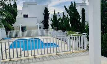 Imagem 4: ![CDATA[Oportunidade de casa com 2 dormitórios + 2 demi suíte em condomínio no Limoeiro