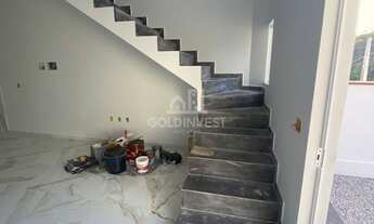 Imagem 6: ![CDATA[Sobrado com 3 quartos (1 suíte) com área de festa no bairro Zantão]]