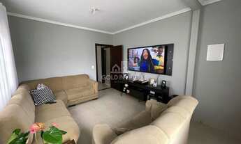 Imagem 7: ![CDATA[Casa ampla com 4 dormitórios sendo 1 suíte, com espaço para piscina no Limoeiro]