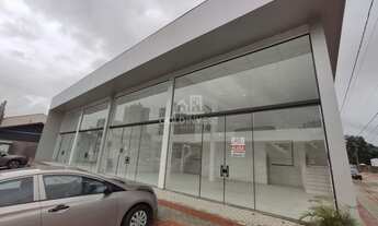 Imagem 4: ![CDATA[Sala comercial com mezanino em ótima localização no bairro Santa Rita para locaçã