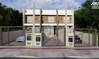 Imagem: ! CDATA Casa com 2 quartos e passagem lateral