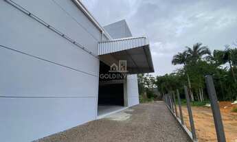 Imagem 6: ![CDATA[Amplo galpão de 1.350m² no bairro São Pedro!!!]]