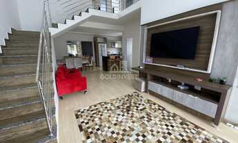 Imagem 7: ![CDATA[Casa semi mobiliada com 4 quartos, 4 vagas de garagem!]]