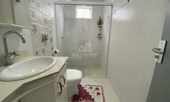 Imagem 5: ![CDATA[Casa semi mobiliada com 4 quartos, 4 vagas de garagem!]]