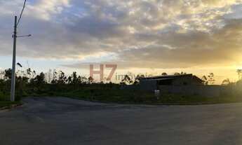 Imagem: ! CDATA TERRENO DE ESQUINA NA PRAIA DE ITAPOCÚ