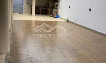 Imagem 2: ![CDATA[Linda Casa 4 quarto sendo todos suítes, com armários de ótima qualidade]]