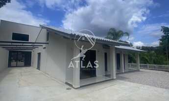 Imagem 2: ![CDATA[LINDA CASA NO BAIRRO SOUZA CRUZ! CASA COM AMPLOS CÔMODOS E EXCELENTE ACABAMENTO]