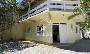 Imagem 2: ![CDATA[EXCLUSIVIDADE - BELISSIMA CASA MOBILIADA NO BAIRRO SANTA LUZIA]]