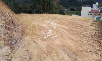 Imagem 4: ![CDATA[TERRENO EM LOCAL PRIVILEGIADO]]