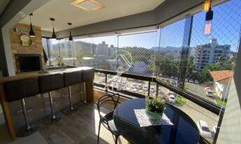 Imagem 3: ![CDATA[APARTAMENTO NO CENTRO]]