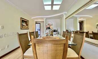 Imagem 4: ![CDATA[LINDO APARTAMENTO COM 1 SUÍTE + 2 DORMITÓRIOS NO CENTRO DE BRUSQUE]]