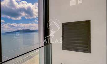 Imagem 3: ![CDATA[FRENTE MAR 3 SUÍTES PEREQUÊ ]]