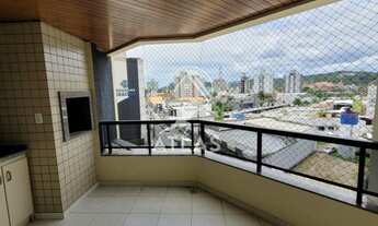 Imagem 1: ![CDATA[APARTAMENTO NO CENTRO DE BRUSQUE COM GRANDE ÁREA PRIVATIVA ]]