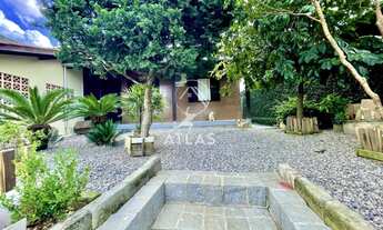 Imagem: ! CDATA CASA COM 4 DORMITÓRIOS