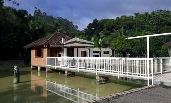 Imagem: ! CDATA Lindo Sítio de 13.642m² Urbano