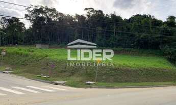 Imagem: Terreno de esquina com 607,70m² no Bairro