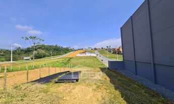 Imagem 3: ![CDATA[Terreno comercial com 409,24m² no Bairro Estrada das Areias]]