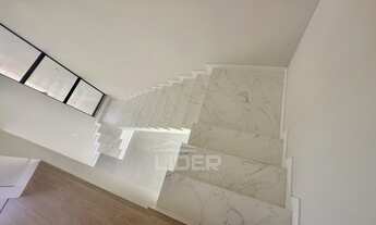 Imagem 5: Sobrado em Localização Privilegiada com 3 Dormitórios